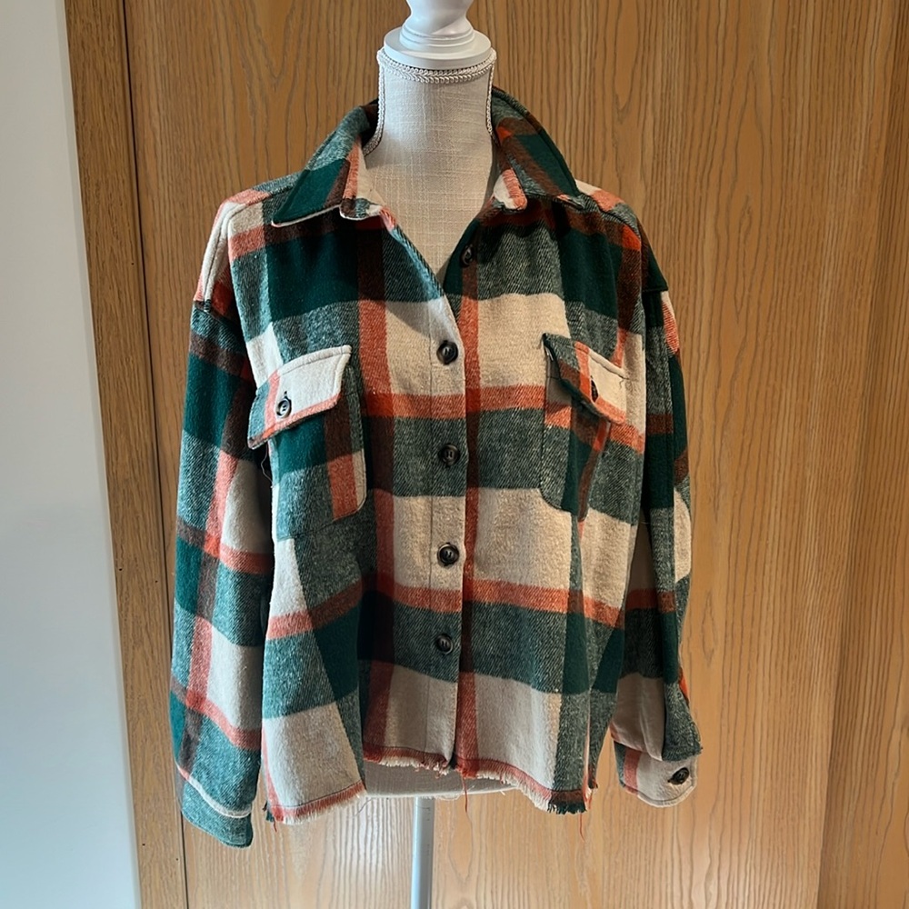 Blue B Collection Plaid Frayed Cropped Shirt Top